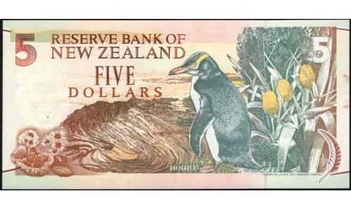 Новая Зеландия 5 долларов 1992 год, есть две маленькие дырочки (New Zealand 100 dollars 1992, a couple small holes) P 177a: UNC