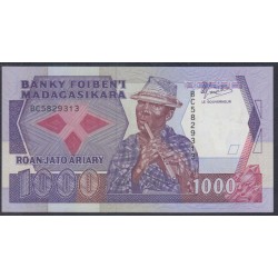 Мадагаскар 1000 франков (1983-87) (MADAGASCAR 1000 francs (1983-87)) P 68b : UNC