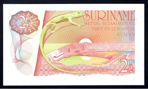 Суринам 2 1/2 гульдена 1985 г. (SURINAME 2½ Gulden 1985) P119:Unc